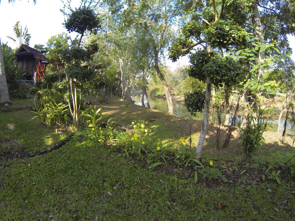 Riverside Ban Cho Lae Bagian luar foto